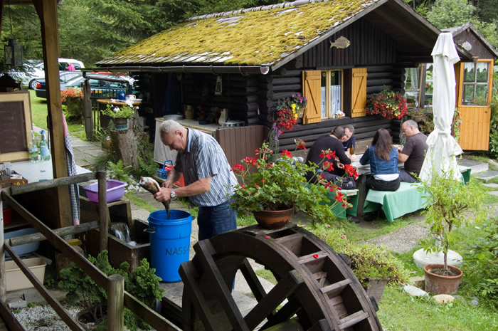 05 KdEOe Wr.Neustadt - Forellenschmaus in Thomasberg_Kulma - DSC_0852