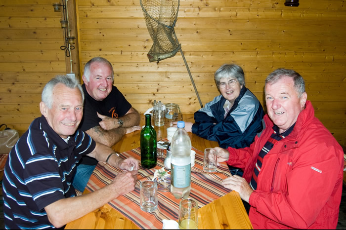 09 KdEOe Wr.Neustadt - Forellenschmaus in Thomasberg_Kulma - DSC_0813_0814